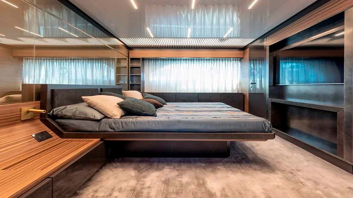 Аренда мегаяхты FERRETTI 920 Lady F в Сочи